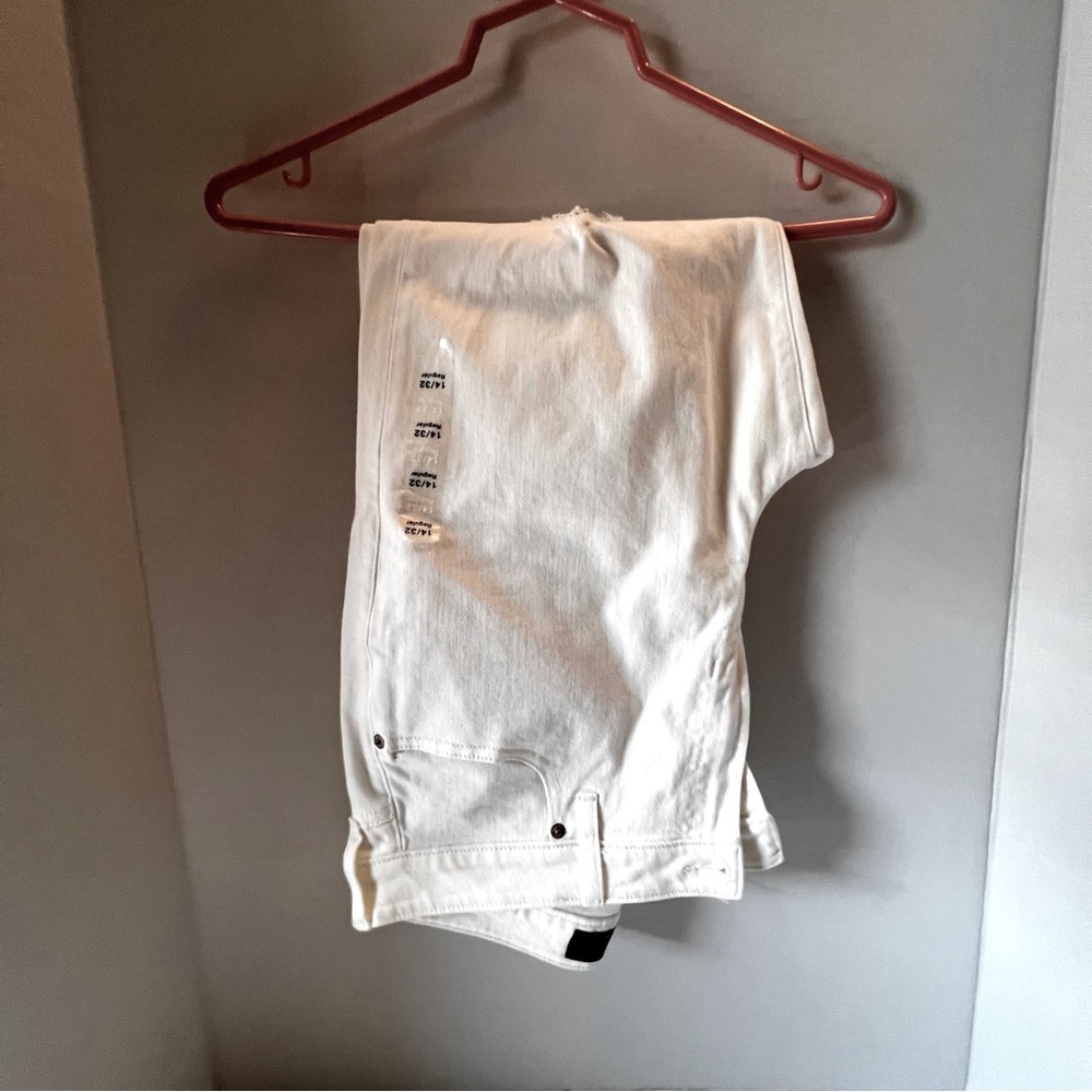 GAP | Women’s Universal Slim Boyfriend Jeans, Size 14/32R, White.